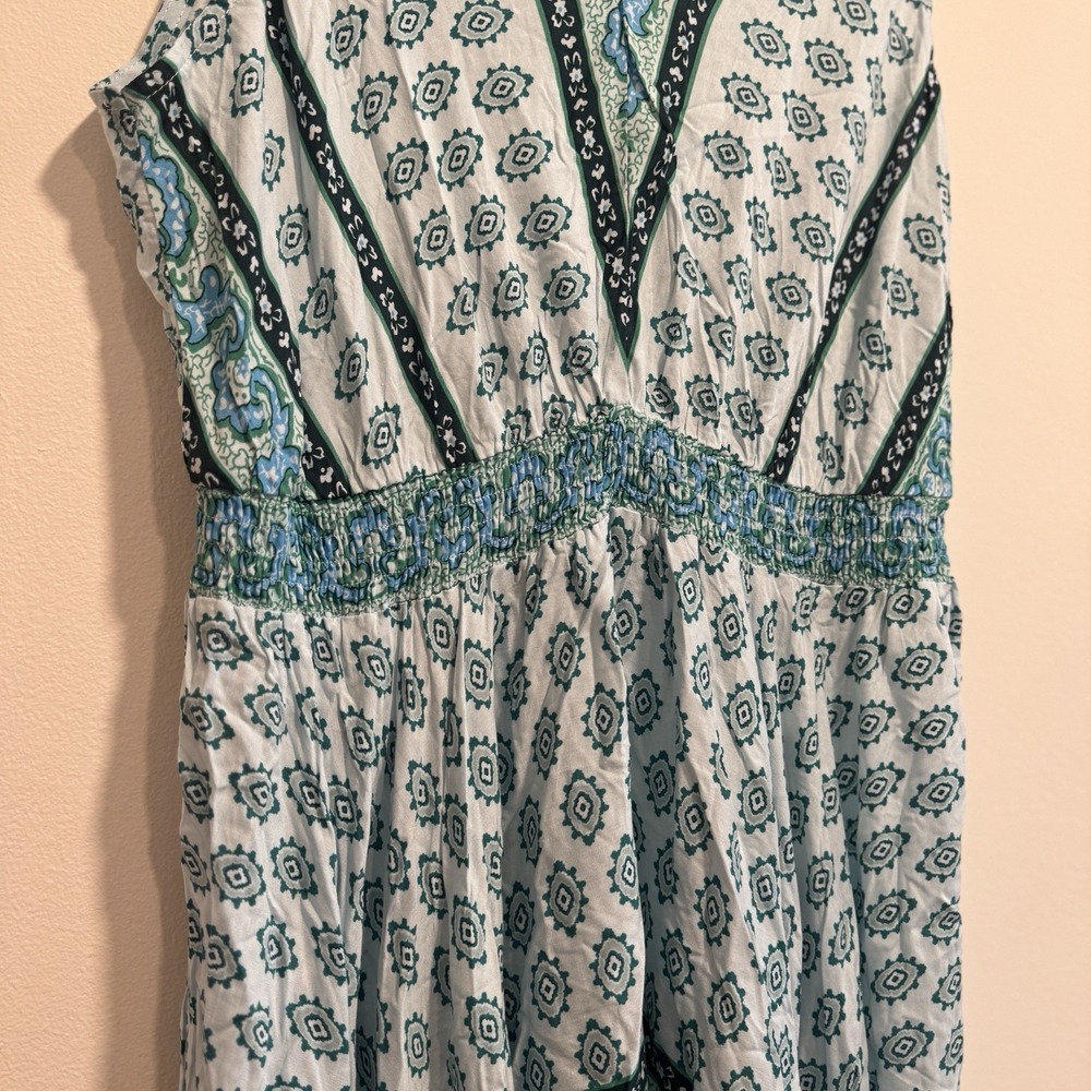 Elegant Teal and White Midi Dress - Picture 12 of 16